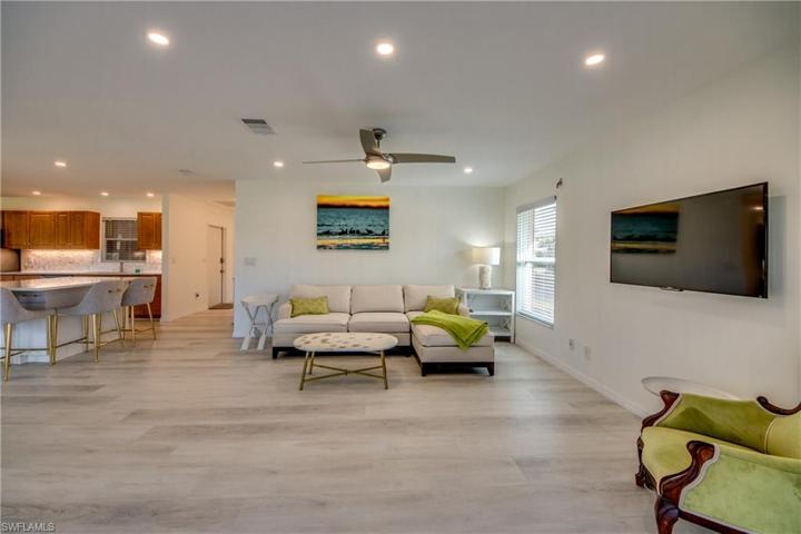 5585  Buring  CT, Fort Myers, FL 33919