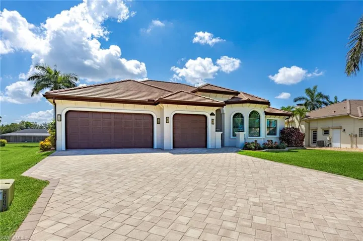 11781 Lady Anne Cir, Cape Coral, Florida 33991