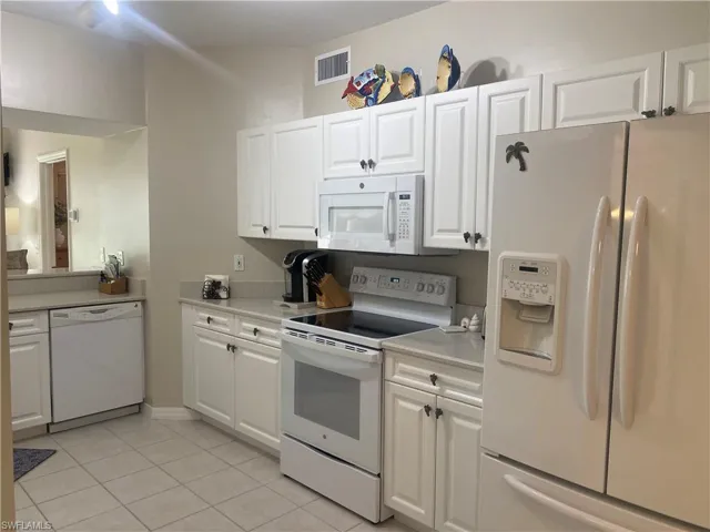 295 Waterside Cir 1-102, Marco Island, Florida 34145