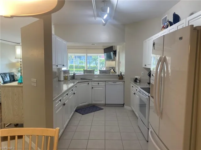 295 Waterside Cir 1-102, Marco Island, Florida 34145