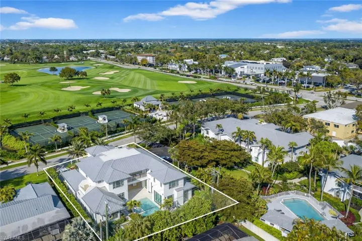 774 Golf Dr, Naples, Florida 34102
