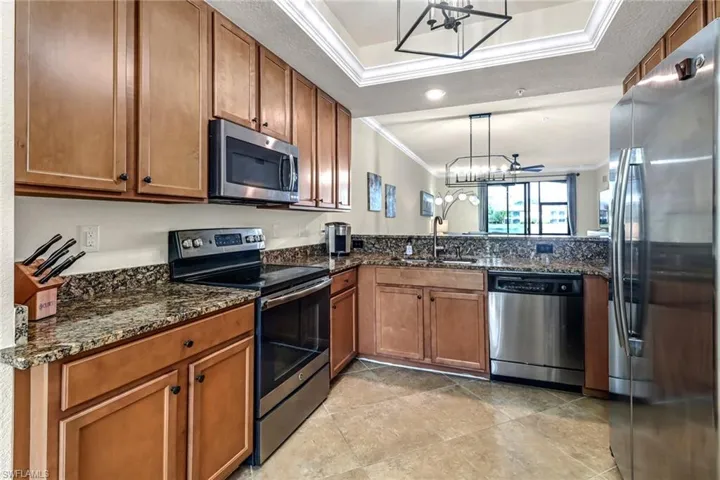 9521 Avellino Way 2415, Naples, Florida 34113