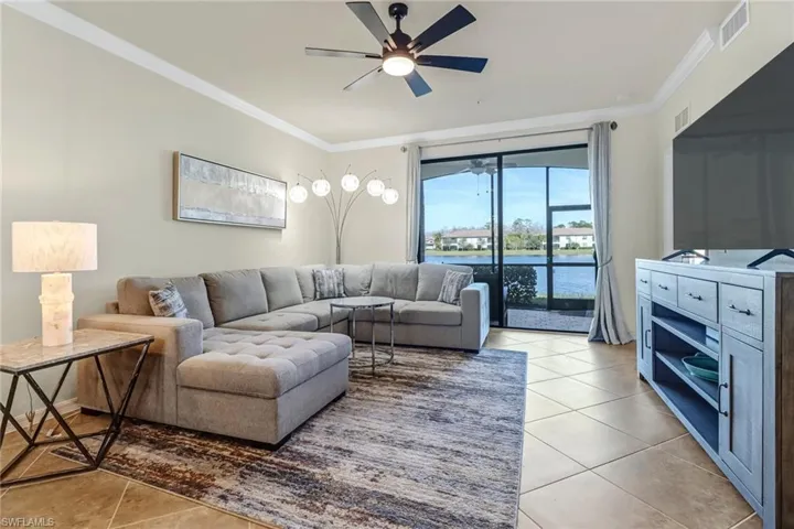 9521 Avellino Way 2415, Naples, Florida 34113
