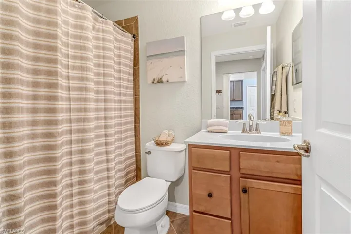 9521 Avellino Way 2415, Naples, Florida 34113
