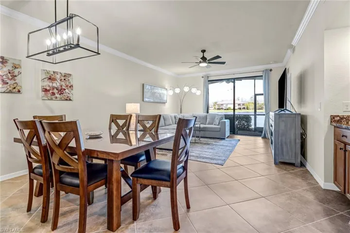 9521 Avellino Way 2415, Naples, Florida 34113