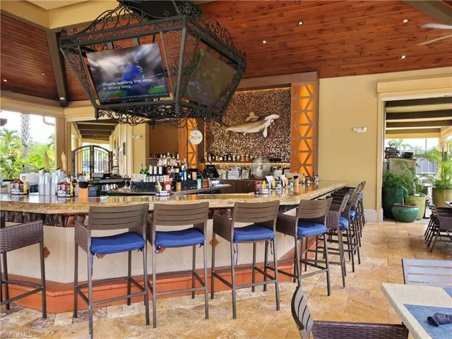 9521 Avellino Way 2415, Naples, Florida 34113
