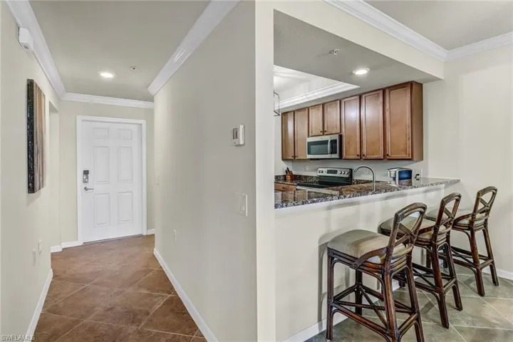 9521 Avellino Way 2415, Naples, Florida 34113