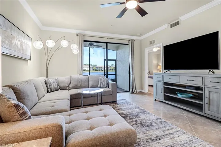 9521 Avellino Way 2415, Naples, Florida 34113