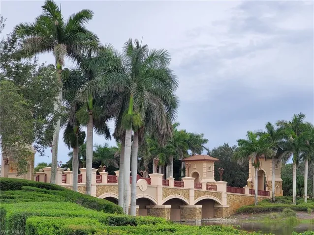 9521 Avellino Way 2415, Naples, Florida 34113