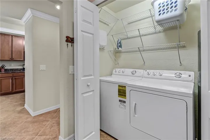 9521 Avellino Way 2415, Naples, Florida 34113