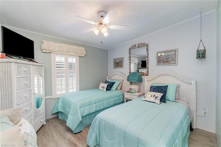 Spacious bedroom with lots of storage