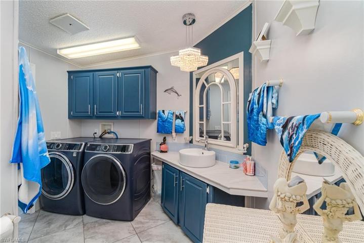 2nd full bath and laundry room