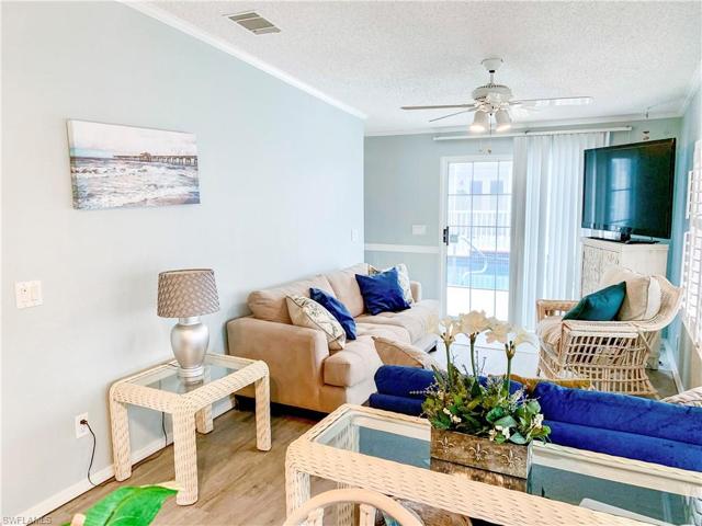 Large lanai with pull out sofa for extra sleeping and great sunset views