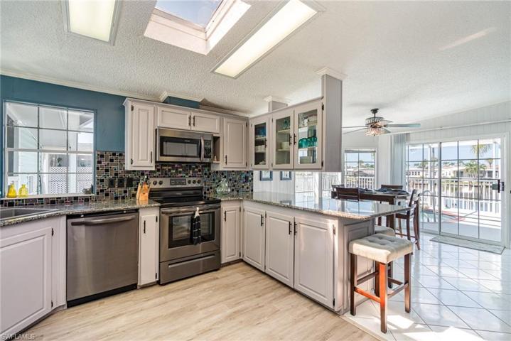 Large open kitchen and breakfast nook