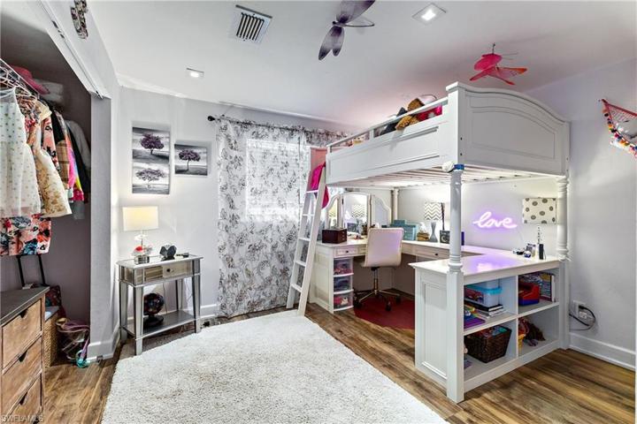 Guest bedroom pic1