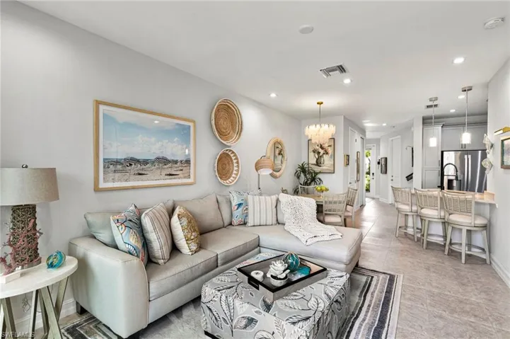7490 Rockefeller Dr, Naples, Florida 34119