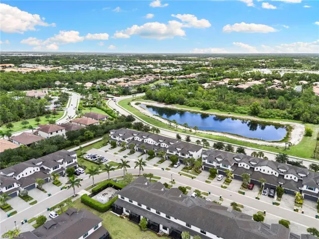 7490 Rockefeller Dr, Naples, Florida 34119