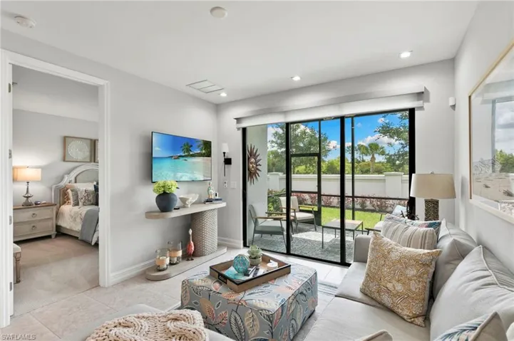7490 Rockefeller Dr, Naples, Florida 34119