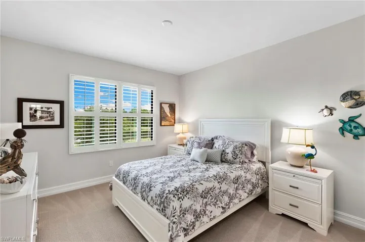 7490 Rockefeller Dr, Naples, Florida 34119