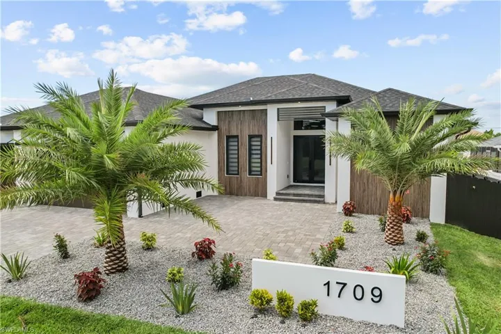 1709 Sw 43rd Ln, Cape Coral, Florida 33914