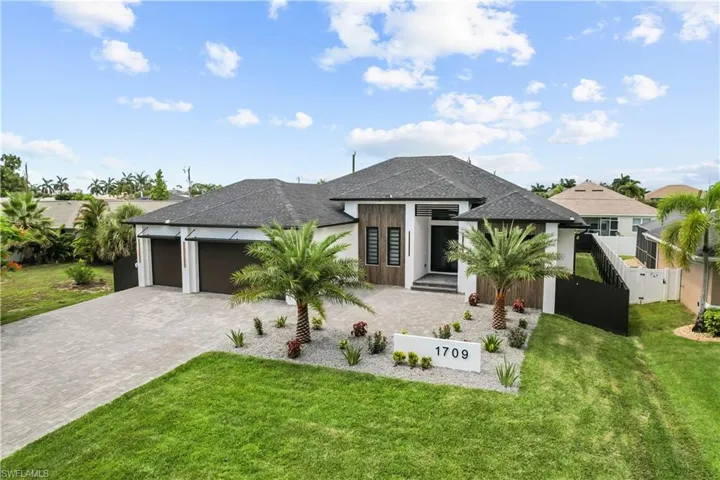 1709 Sw 43rd Ln, Cape Coral, Florida 33914