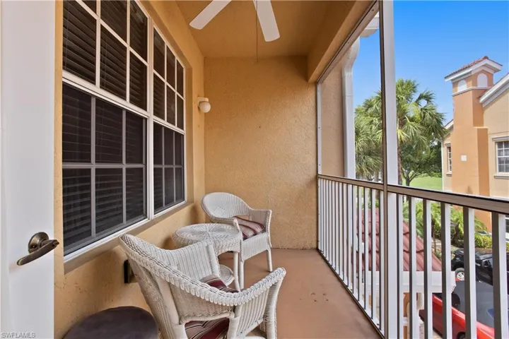 Balcony with ceiling fan