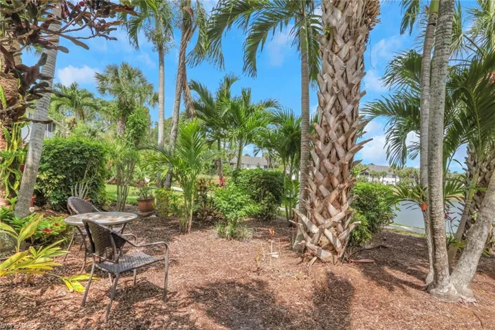 121 Gabriel Cir 1, Naples, Florida 34104