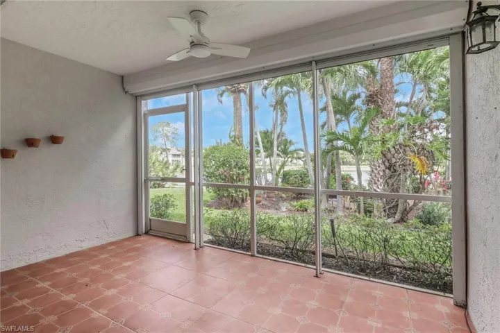 121 Gabriel Cir 1, Naples, Florida 34104