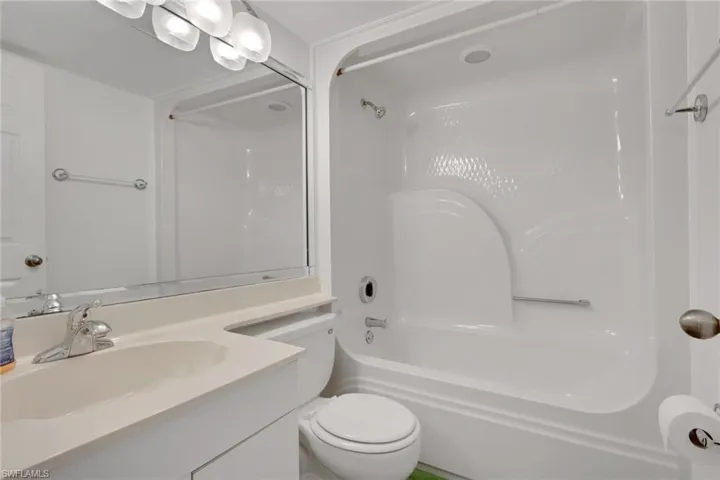 121 Gabriel Cir 1, Naples, Florida 34104