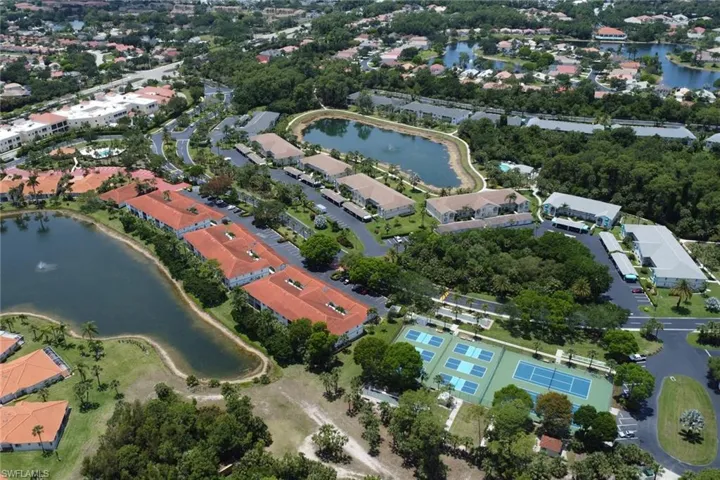 121 Gabriel Cir 1, Naples, Florida 34104