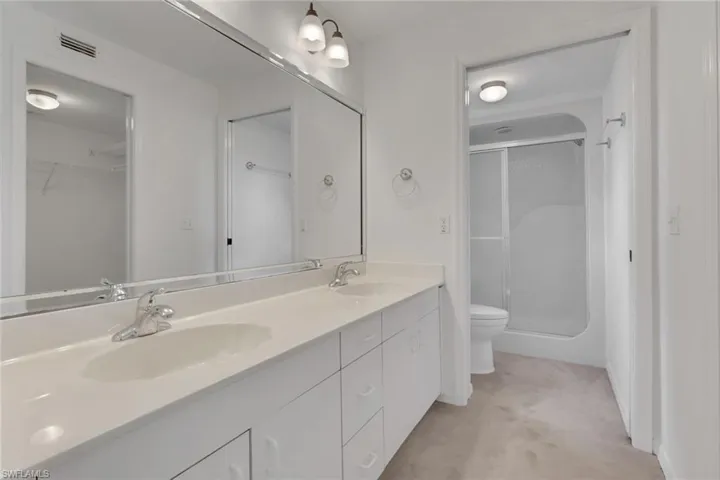 121 Gabriel Cir 1, Naples, Florida 34104