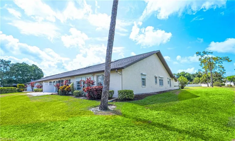 249  Deerwood  CIR, Naples, FL 34113