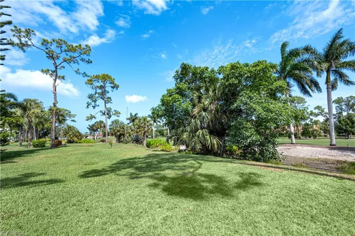 249  Deerwood  CIR, Naples, FL 34113