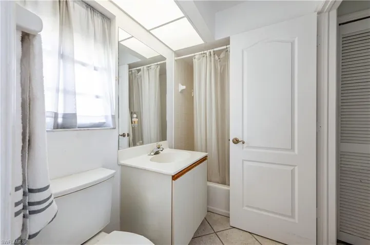 249  Deerwood  CIR, Naples, FL 34113