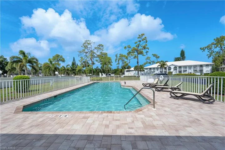249  Deerwood  CIR, Naples, FL 34113
