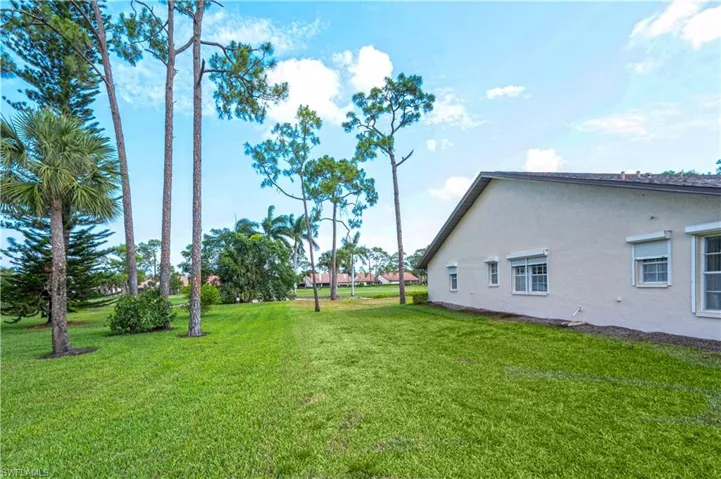 249  Deerwood  CIR, Naples, FL 34113