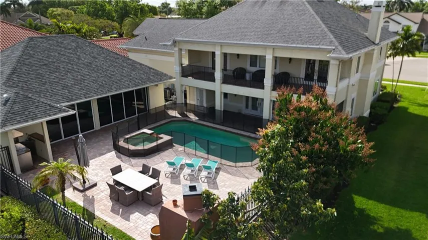 Presenting 26 Carrotwood Ct!