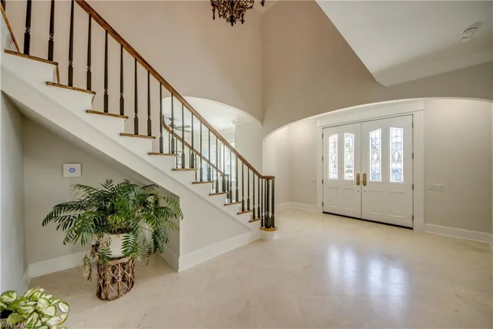 Stunning Foyer
