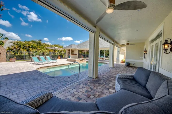 Expansive Space for Entertaining