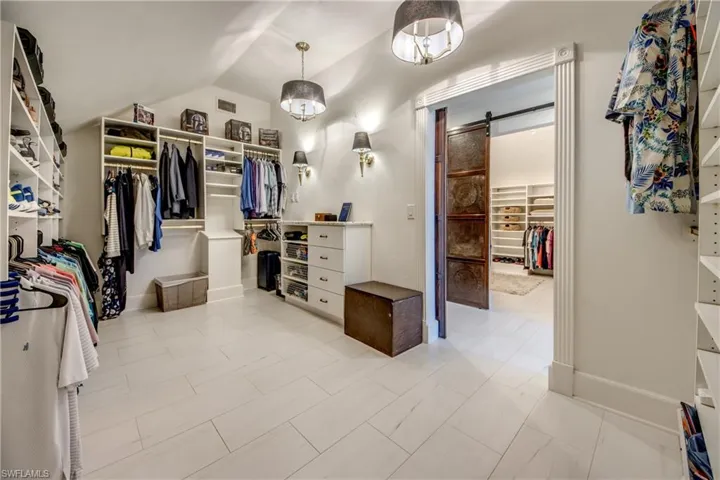 His-Her Walk-In Closets