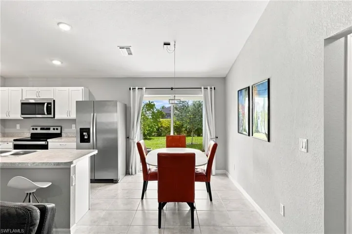 2725 Nw 19th Pl, Cape Coral, Florida 33993