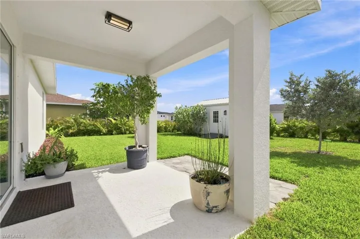 2725 Nw 19th Pl, Cape Coral, Florida 33993