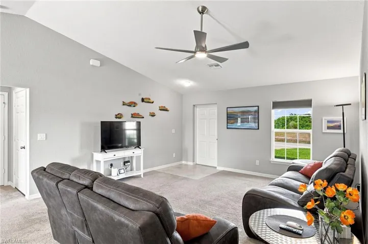 2725 Nw 19th Pl, Cape Coral, Florida 33993
