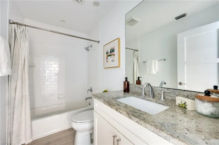 8058 Vera Cruz Way, Naples, Florida 34109