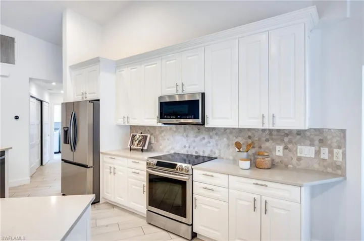 8058 Vera Cruz Way, Naples, Florida 34109