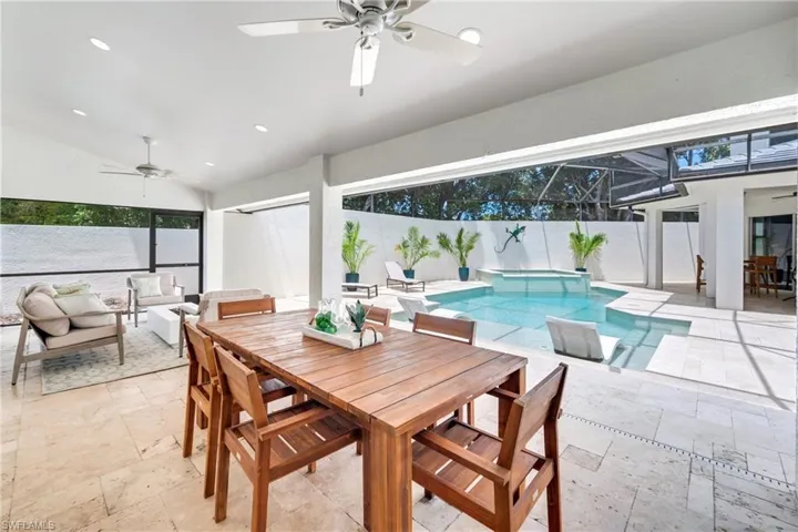 8058 Vera Cruz Way, Naples, Florida 34109