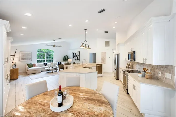 8058 Vera Cruz Way, Naples, Florida 34109