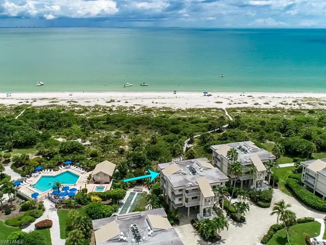 Bird's eye view of expansive coastline