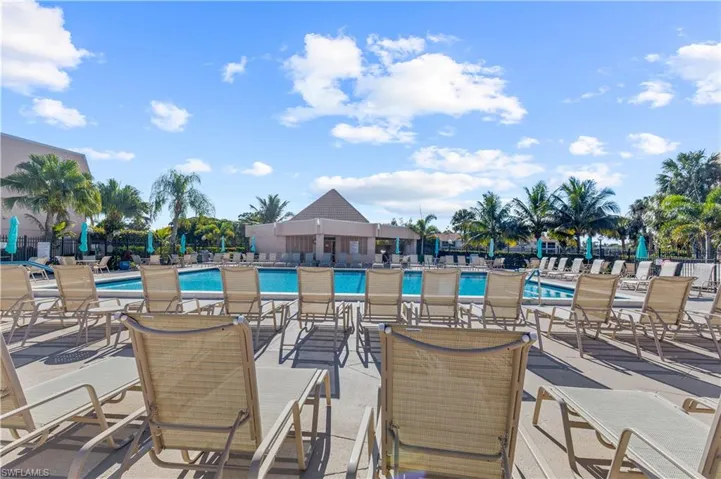 150 Turtle Lake Ct 307, Naples, Florida 34105