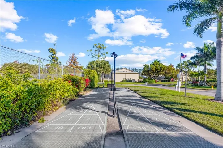 150 Turtle Lake Ct 307, Naples, Florida 34105